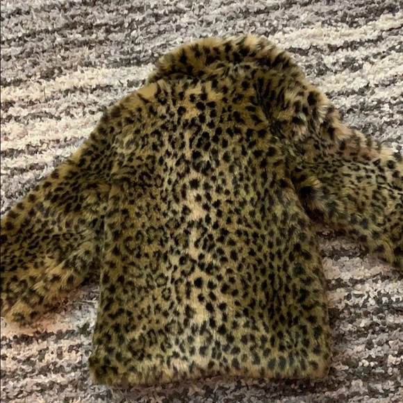 2T leopard print faux fur jacket. - Picture 2 of 4